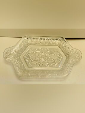 Indiana glass Tiara sandwich platter, lace pattern. Vintage.